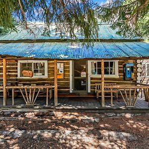 Sawtooth Lodge